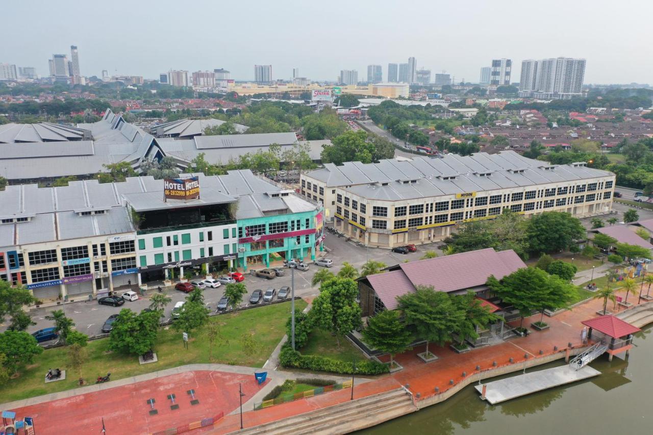 Riverfront Boutique Hotel Malacca エクステリア 写真